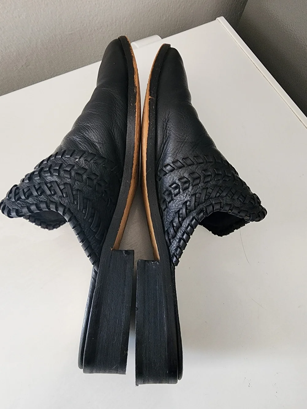Vince Camuto Sona Mule sandals Women's Size 9.5 Pointy Toe Shoe Black Leather - Picture 7 of 11